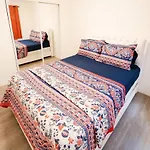 Cozy Koreatown/Hollywood 2 Bedroom